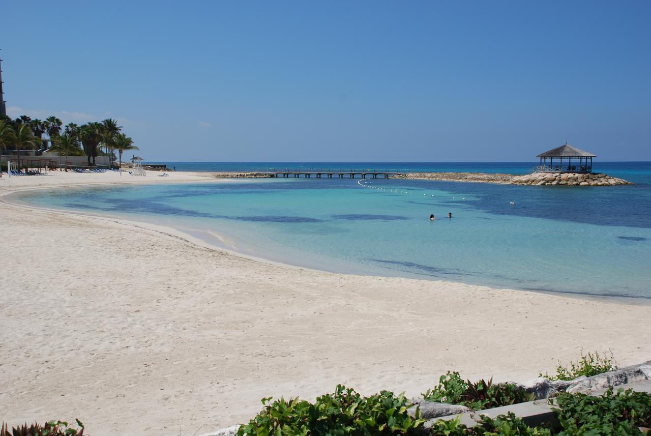 Luxury Villa Sleeps 6, Beach Access, מונטגו ביי מראה חיצוני תמונה