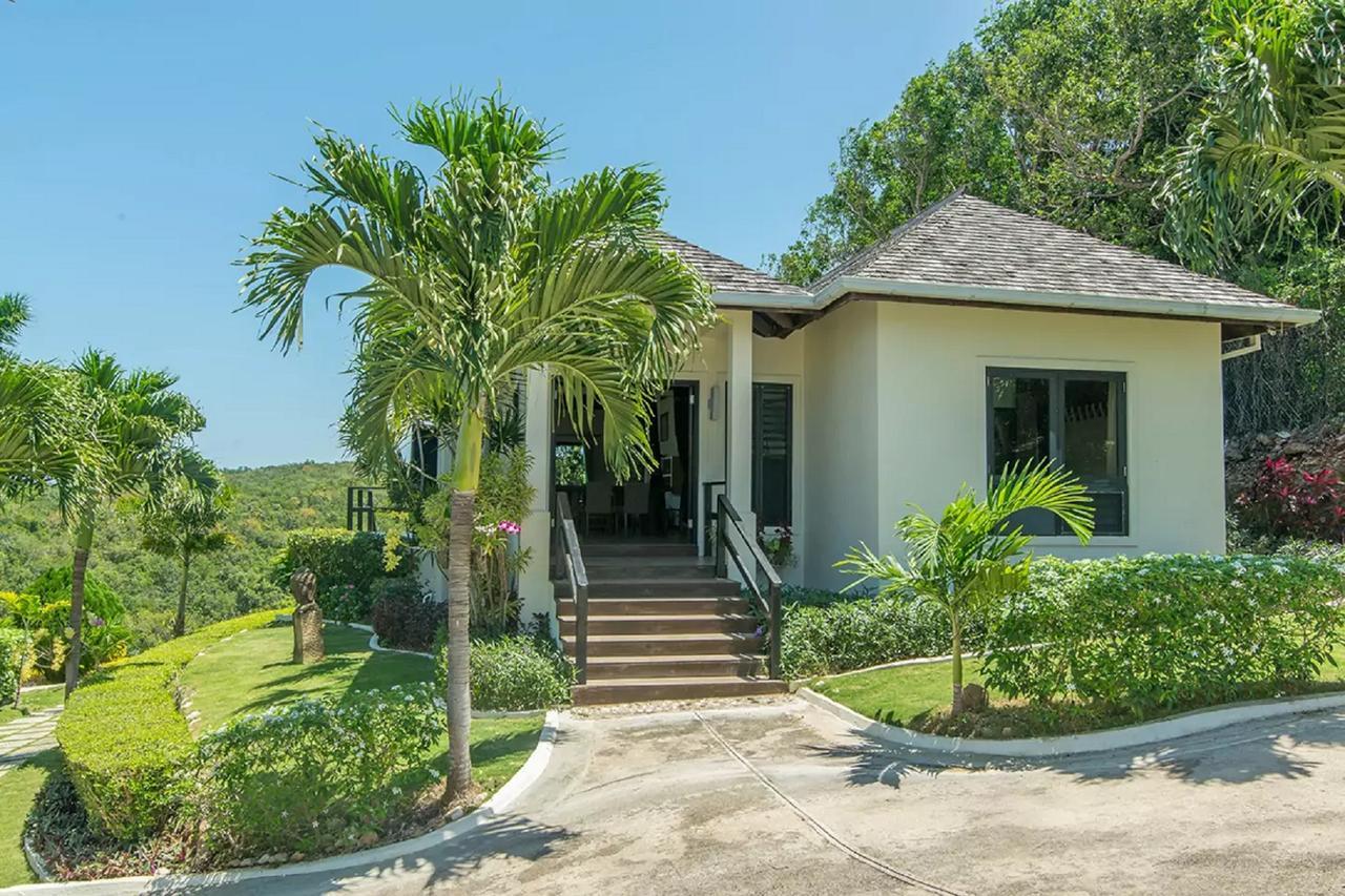 Luxury Villa Sleeps 6, Beach Access, מונטגו ביי מראה חיצוני תמונה